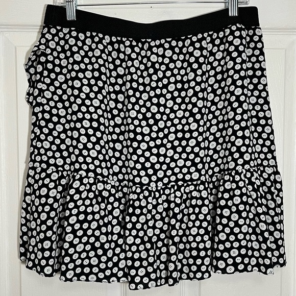 MAEVE by ANTHROPOLOGIE Button Black and white ruffle wrap Skirt | size large - Picture 8 of 8